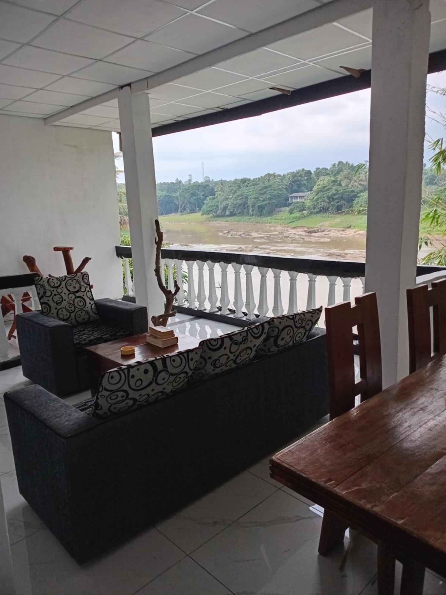 קנדי Sadhara River View Lodge מראה חיצוני תמונה